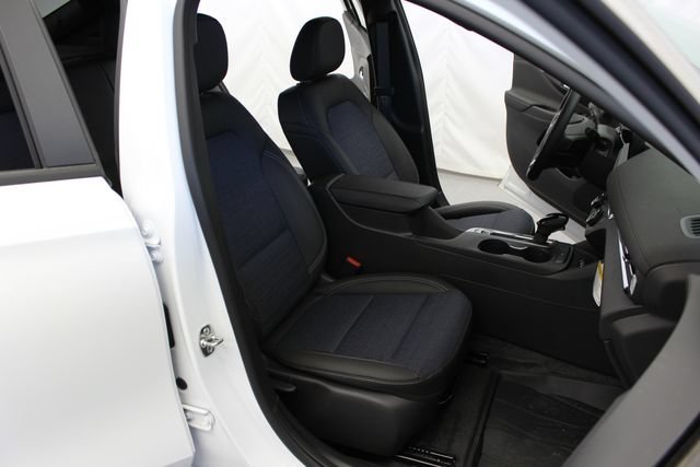 New 2026 Summit White Buick Preferred image 30