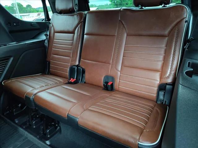 2024 GMC Yukon Denali Ultimate - Photo 12