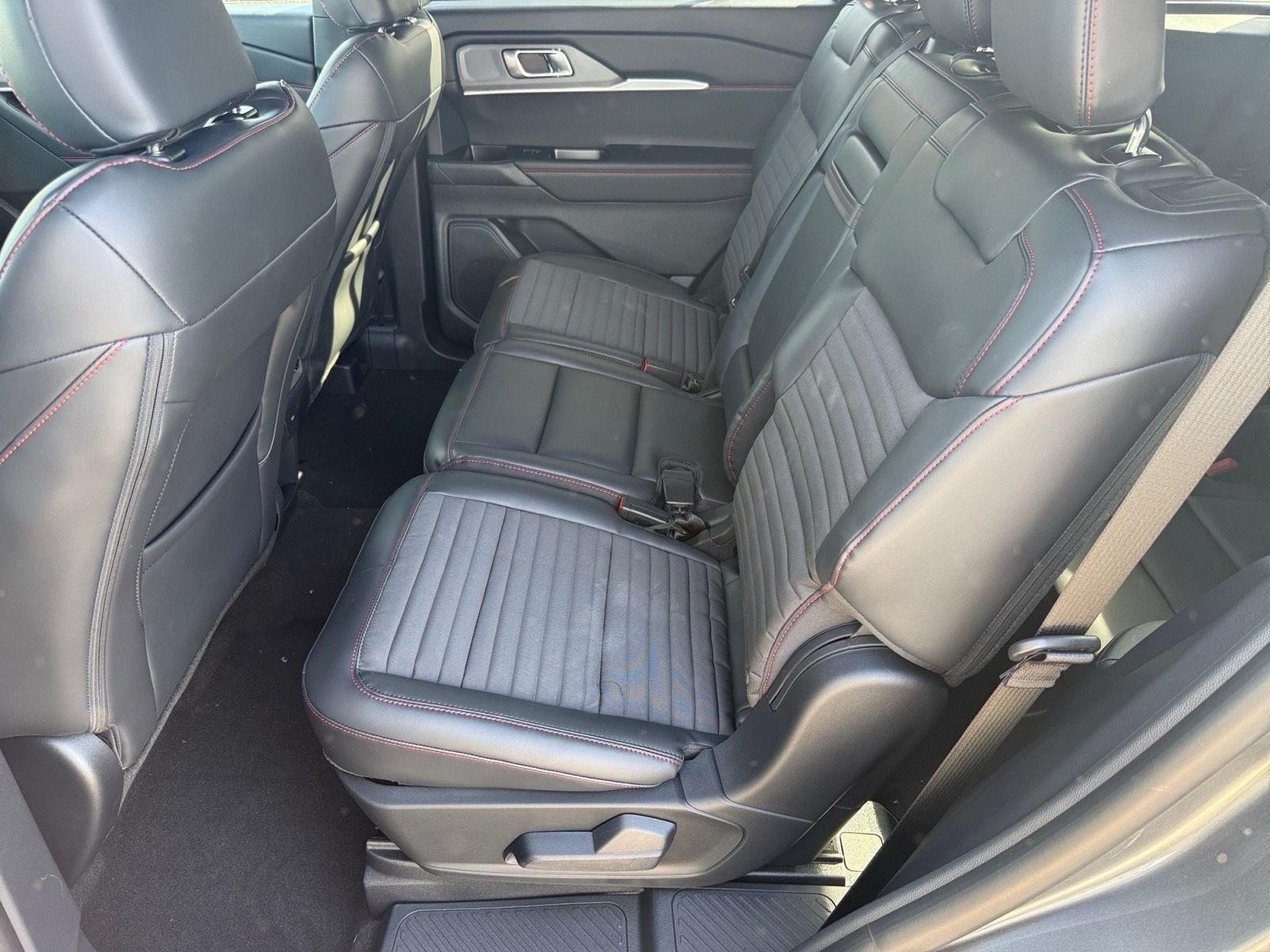 New 2026 Carbonized Gray Metallic Ford ST-Line image 11