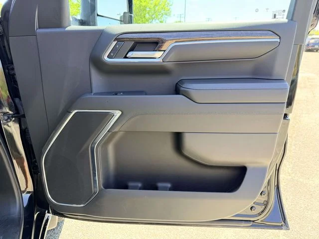 Used 2024 Black GMC Elevation image 8