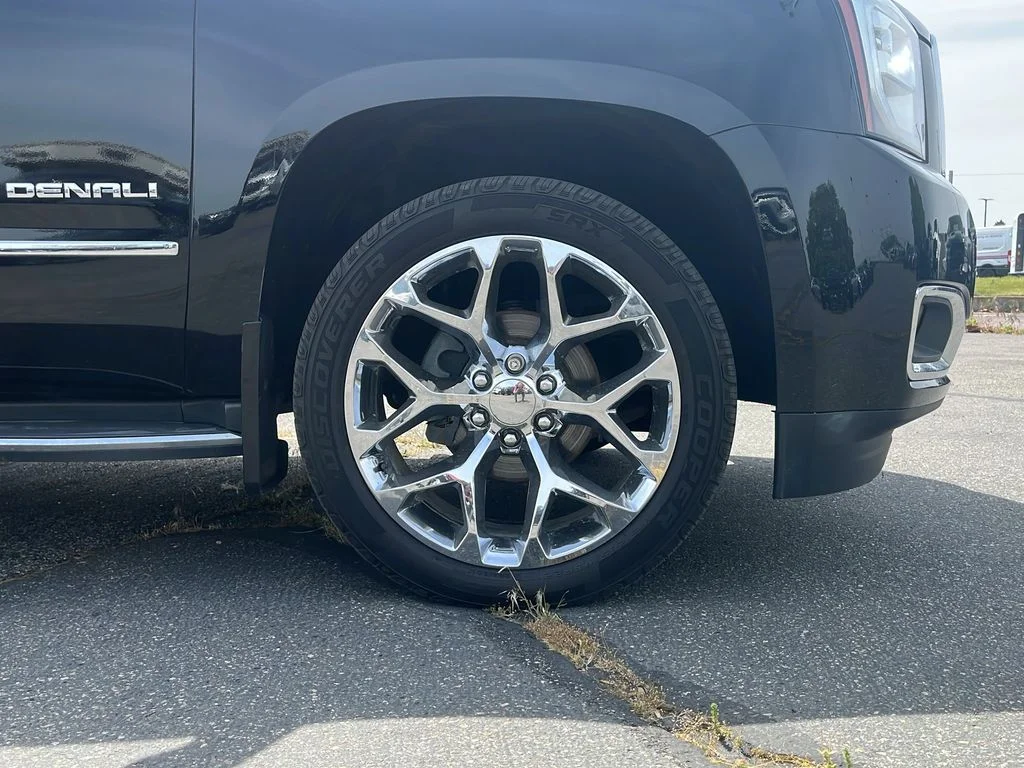 Used 2018 Onyx Black GMC Denali image 31