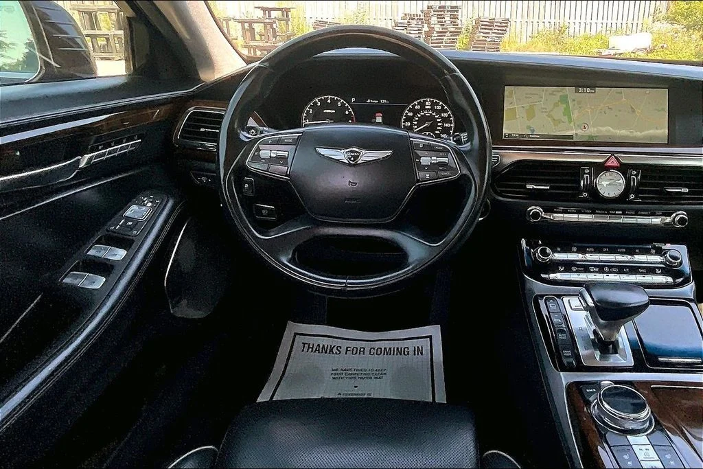 Used 2018 Black Genesis 3.3T Premium image 5