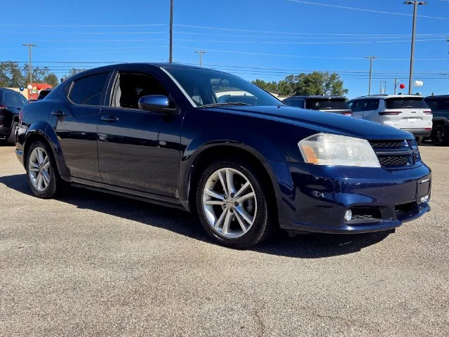 Used 2014 Blue Dodge SXT image 1
