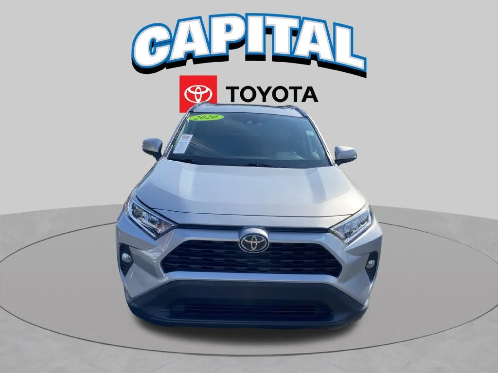 Used 2020 Silver Toyota XLE Premium image 20