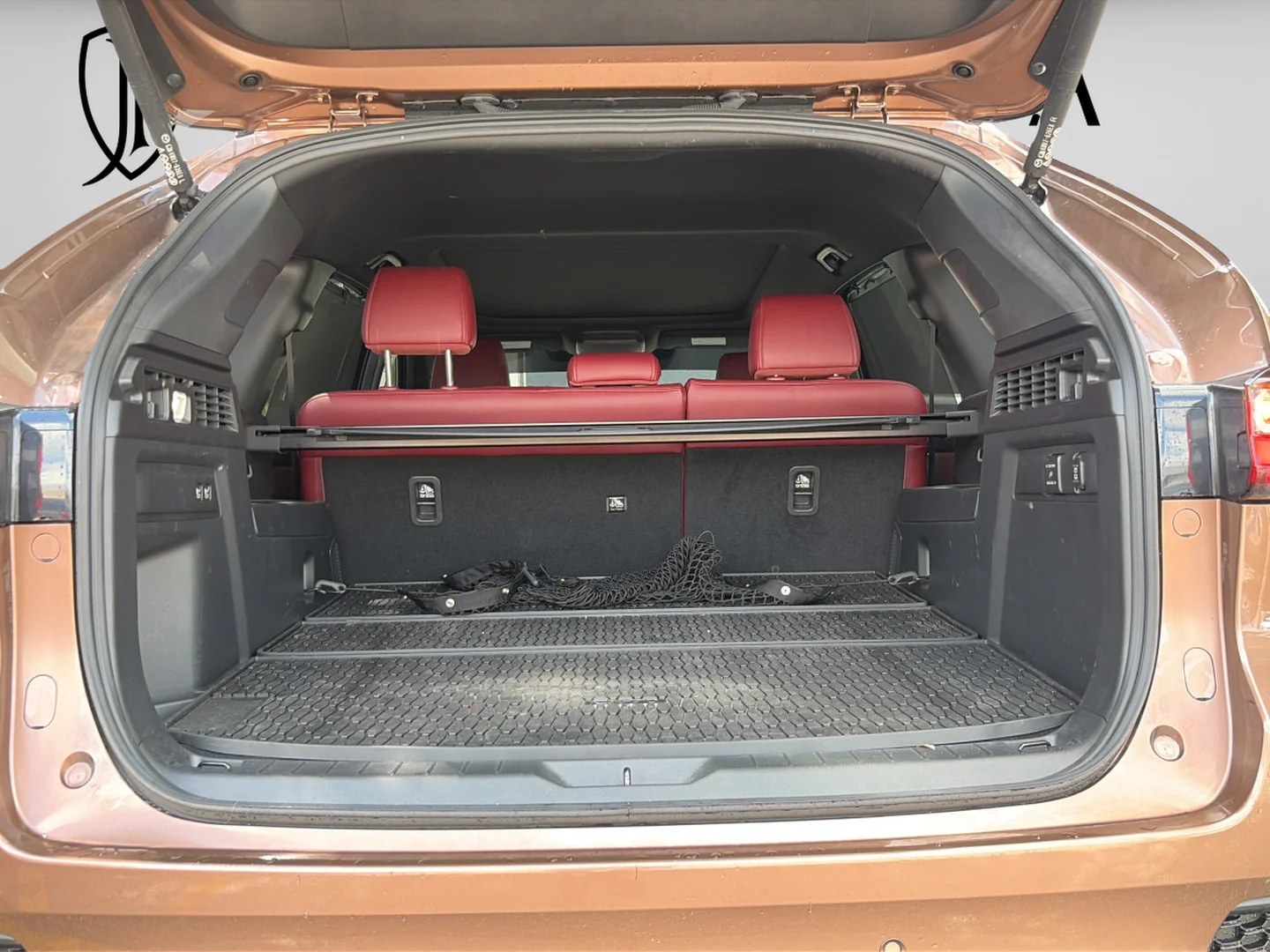 Used 2025 Melting Copper Metallic Mazda 3.3 Turbo Premium Plus Package image 9