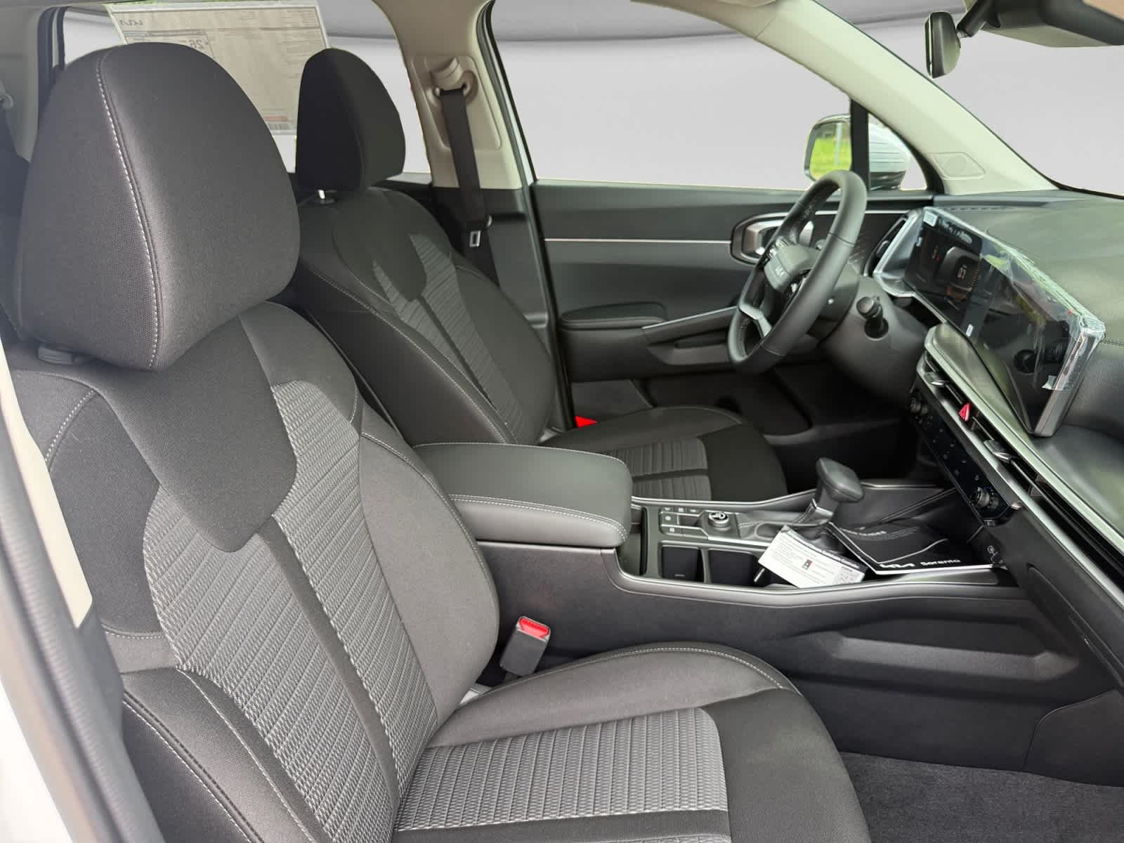 New 2026 Glacial White Pearl Kia LX image 20