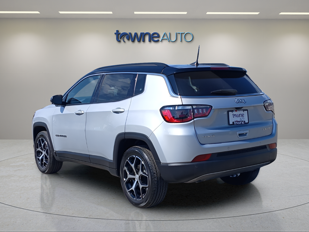 Used 2024 Silver Jeep Limited image 3
