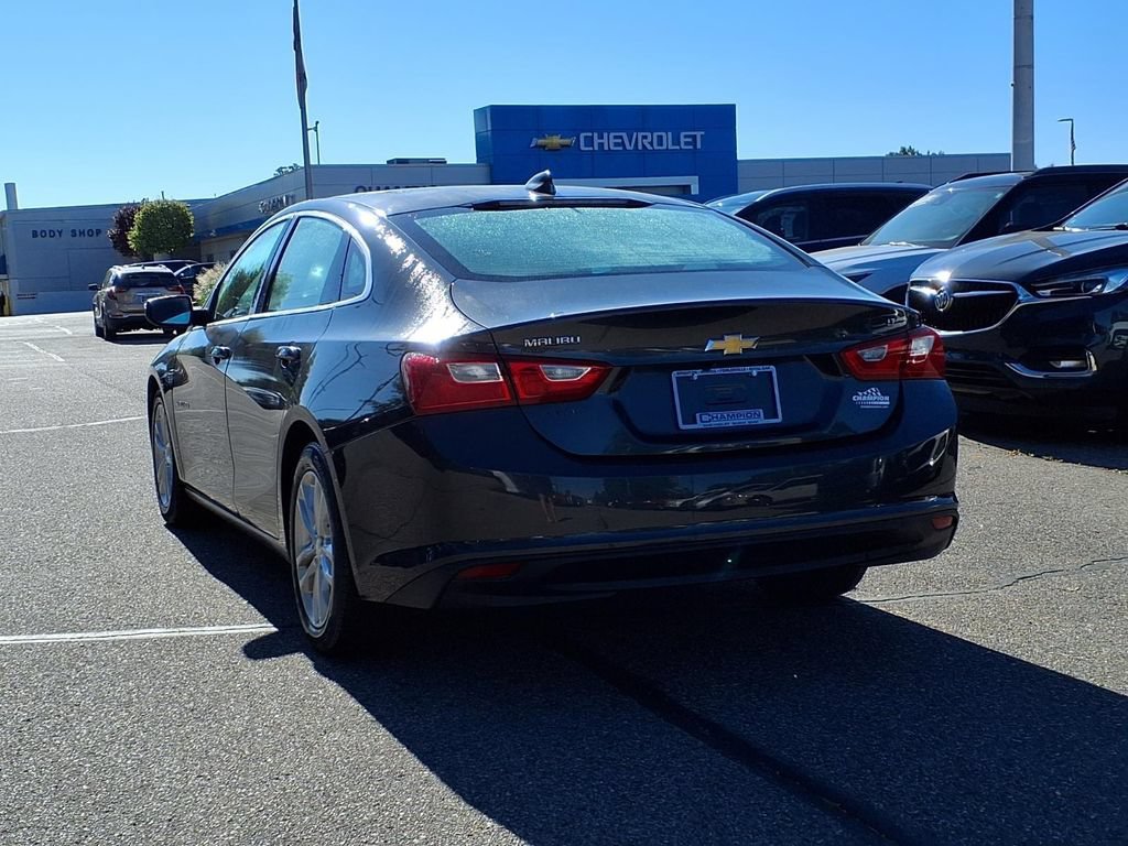Used 2018 NIGHTFALL GRAY METALLIC Chevrolet LT image 5