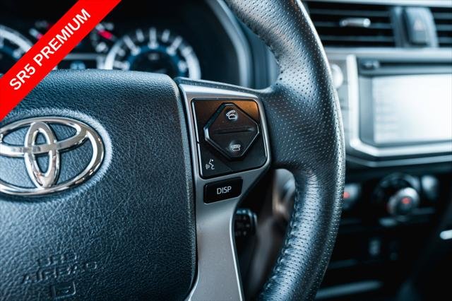 Certified Used 2019 CLASSIC SILVER MET Toyota  image 17