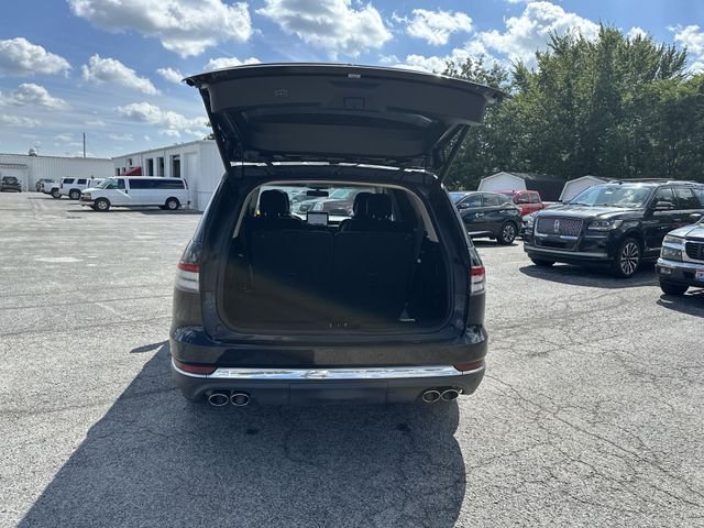 Used 2021 Black Lincoln Reserve image 23