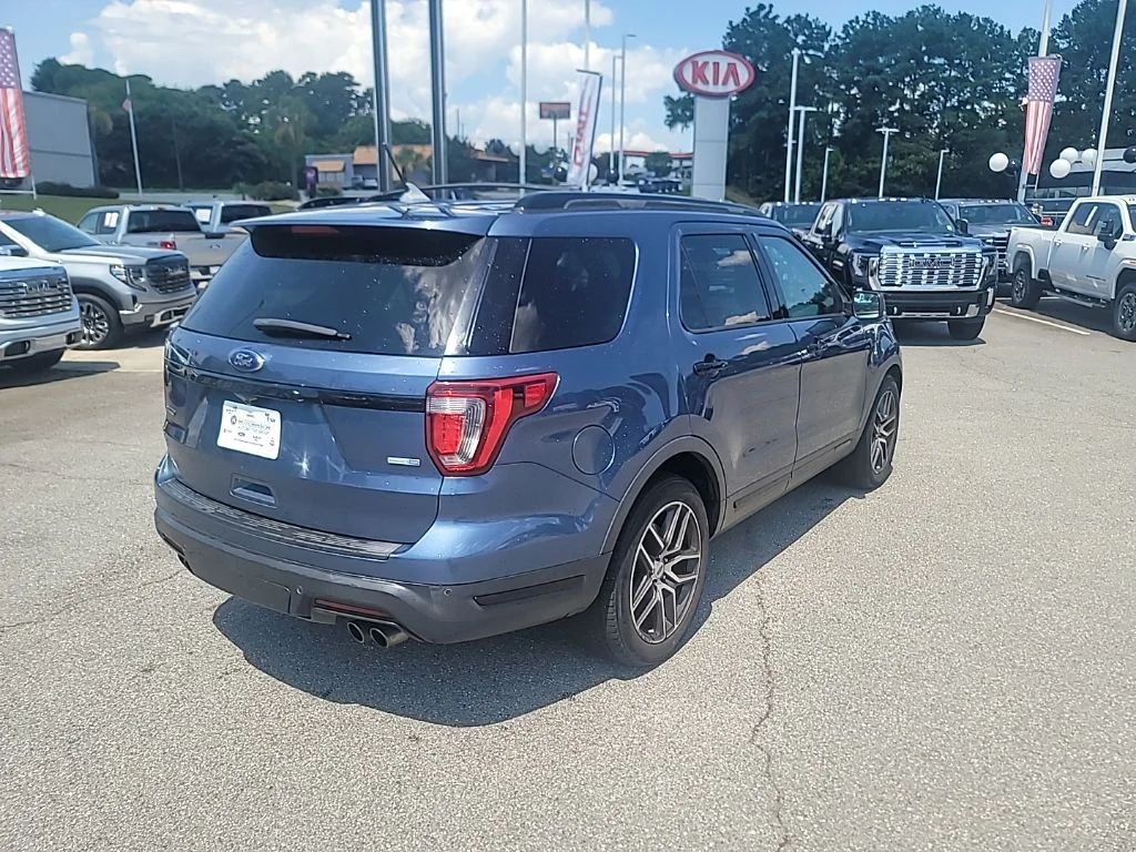 Used 2019 Blue Ford Sport image 7