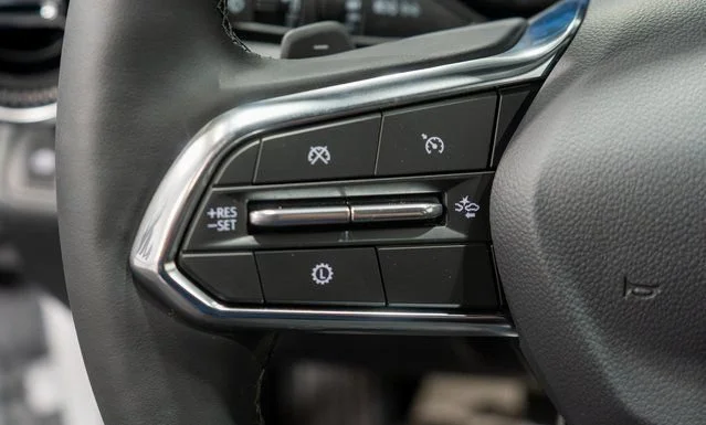 New 2027 Summit White Chevrolet LT image 20
