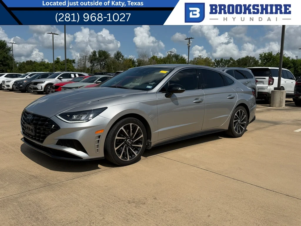 Used 2020 Shimmering Silver Pearl Hyundai SEL Plus image 1
