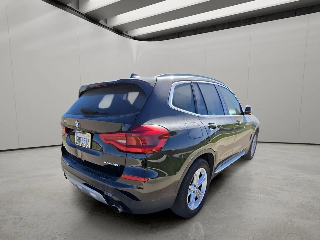 Used 2020 Jet Black BMW xDrive30i image 5