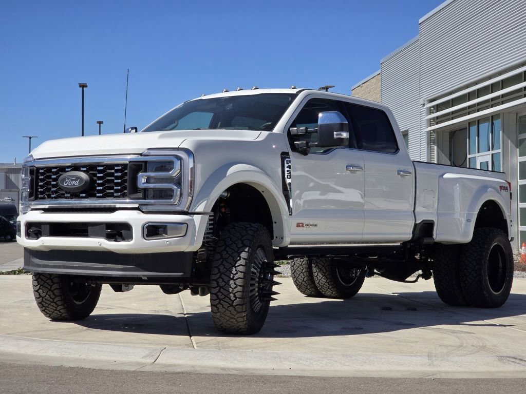 New 2026 Star White Metallic Tri-Coat Ford F-450® Platinum® image 24