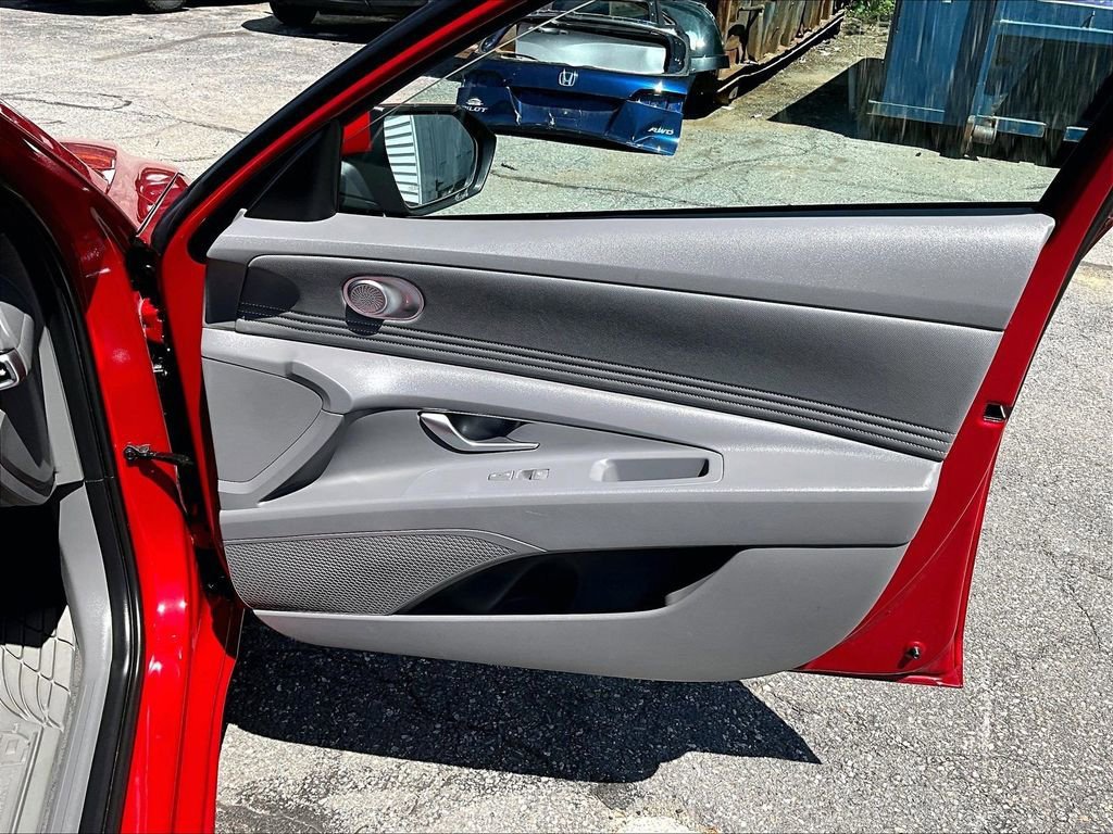 Used 2023 Red Hyundai SEL image 12