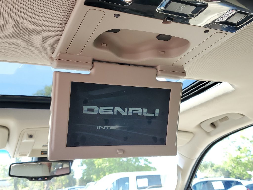 Used 2020 White GMC Denali image 16