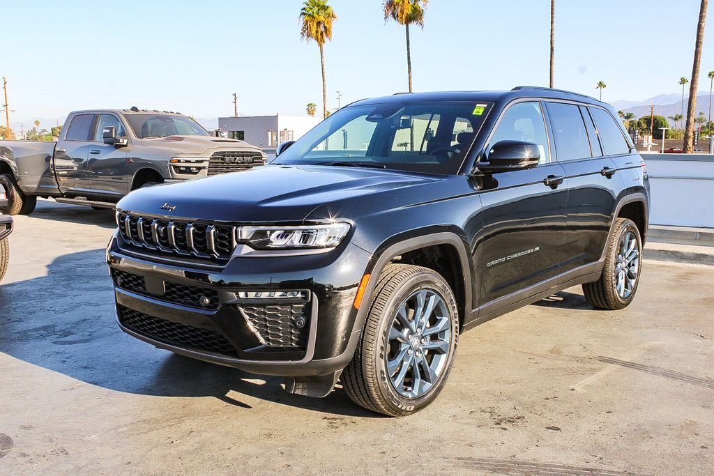 New 2026 Diamond Black Jeep 85th Anniversary Edition image 4
