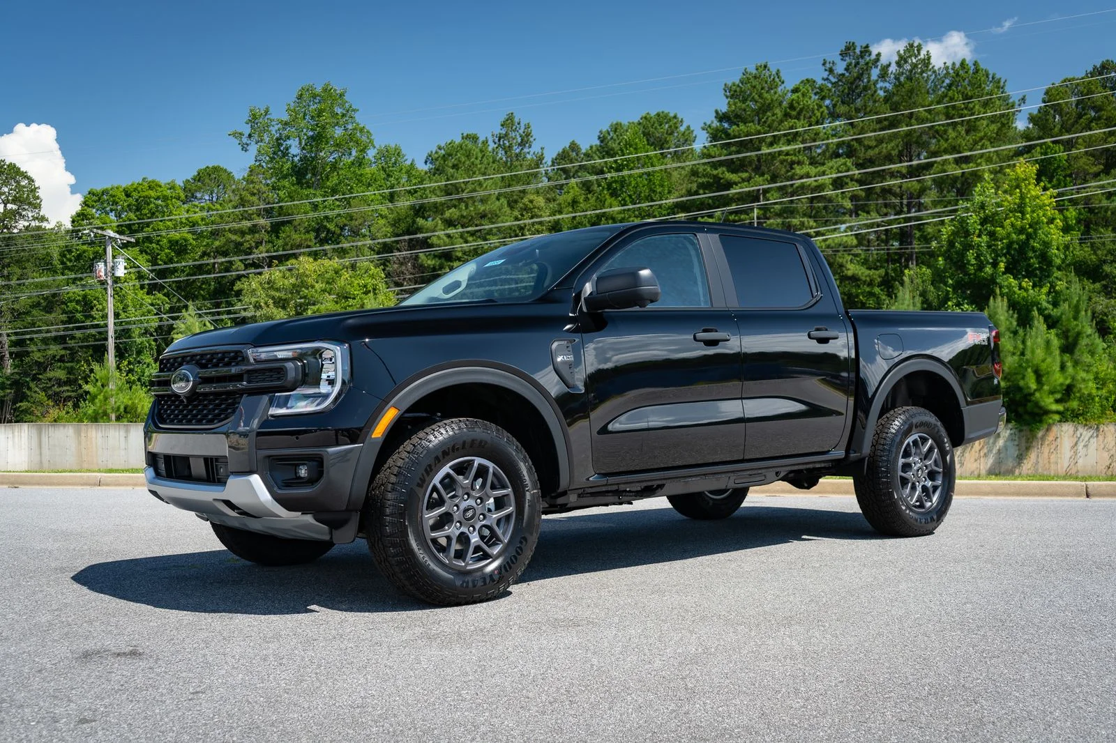 New 2026 Shadow Black Ford XLT image 3