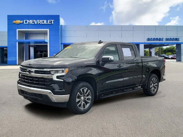 2024 Chevrolet Silverado 1500 LT - Photo 2