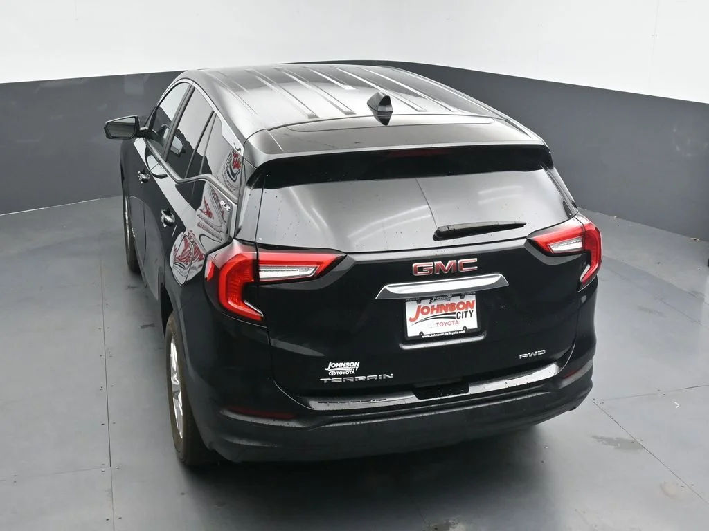 2024 GMC Terrain SLE - Photo 30