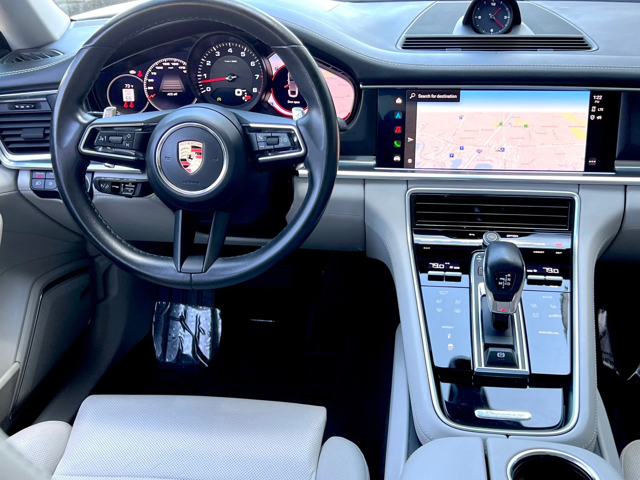 Used 2023  Porsche 4 Platinum Edition image 28