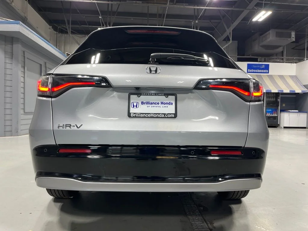 Used 2025 Lunar Silver Metallic Honda AWD EX-L image 6