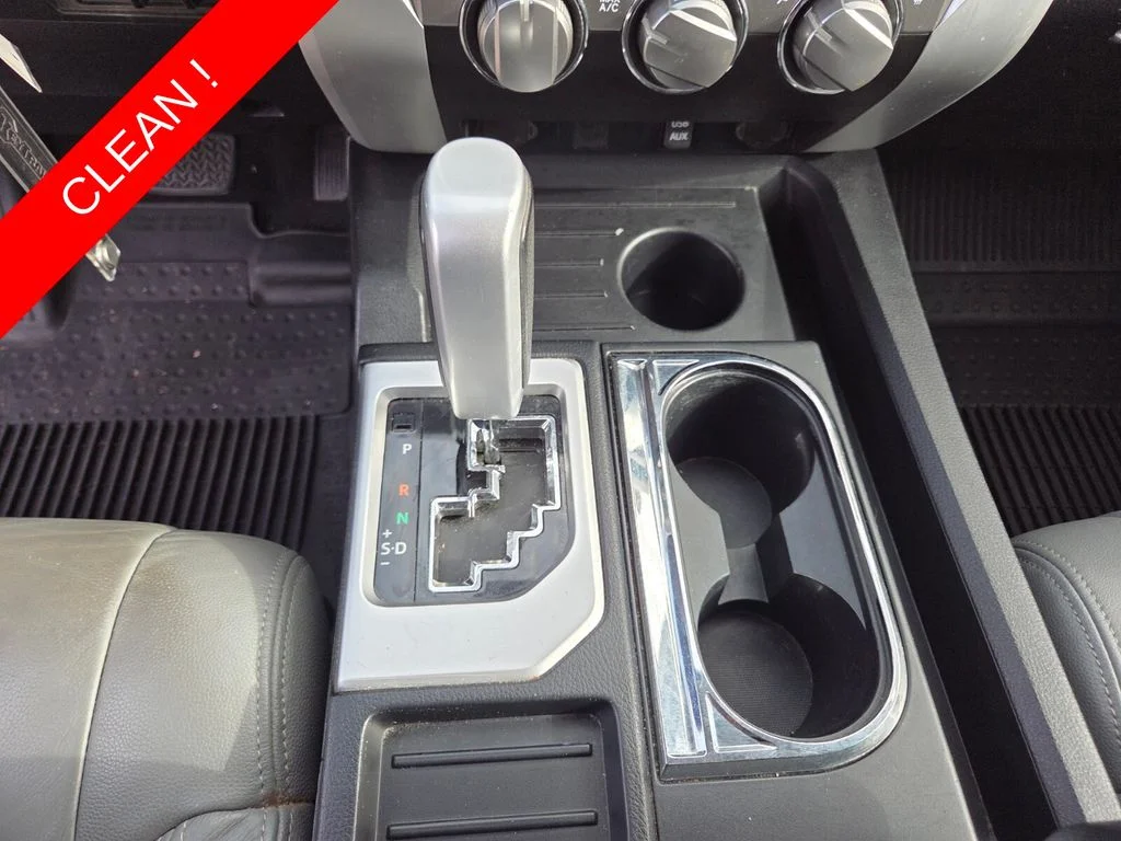 Used 2016 Silver Toyota SR5 image 27