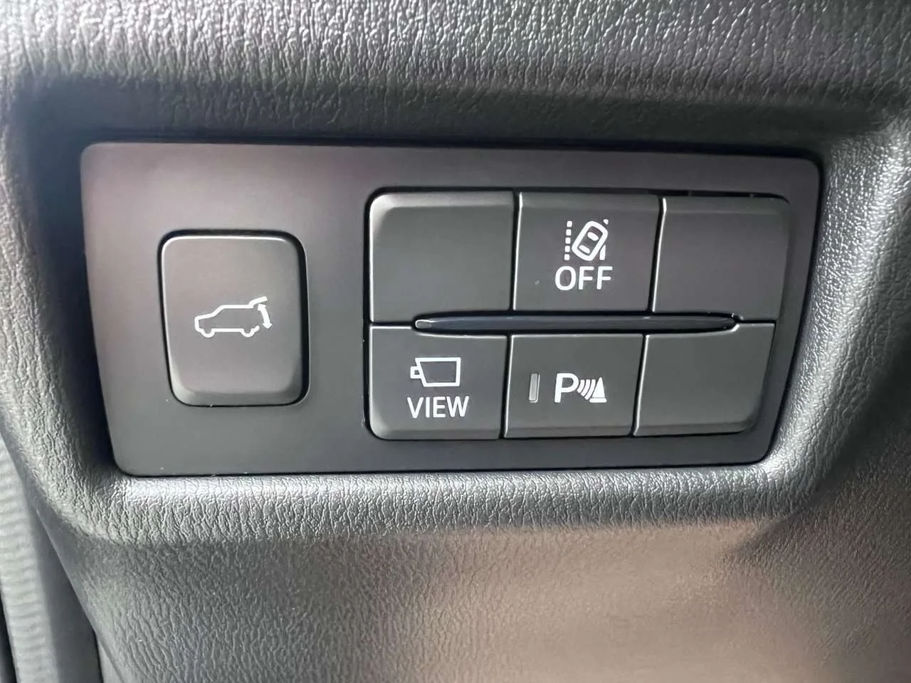 Used 2023  Mazda Signature image 16
