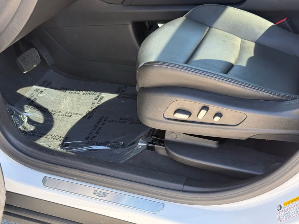 Used 2024 White Cadillac Premium Luxury image 22