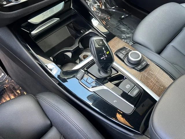 Used 2019 Alpine White BMW sDrive30i image 29