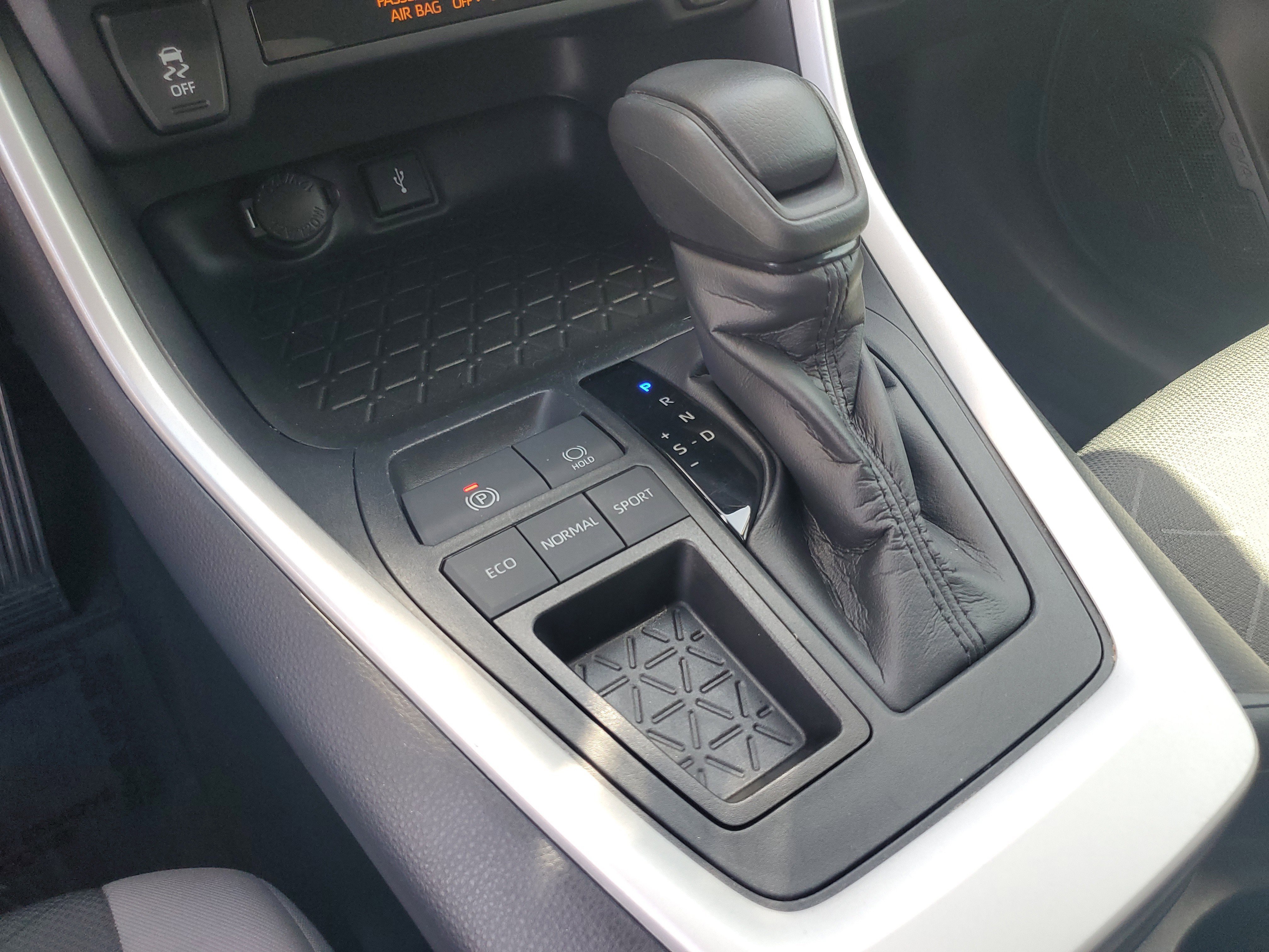 Used 2020 Magnetic Gray Metallic Toyota XLE image 30