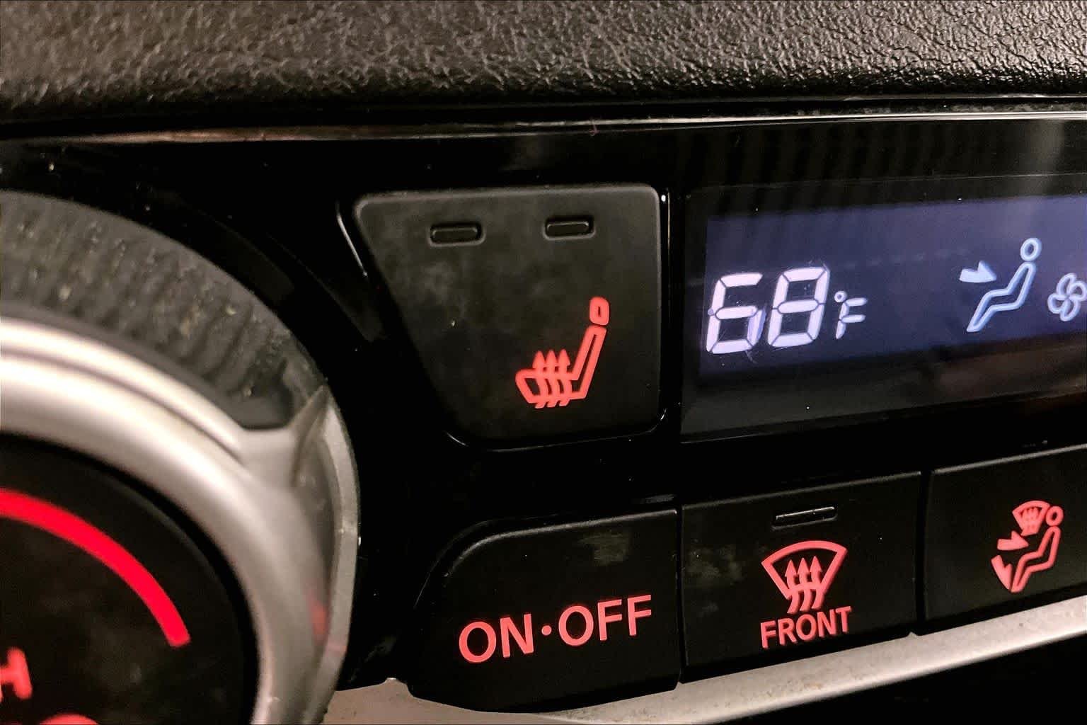 Used 2019 Gun Metallic Nissan SR image 31