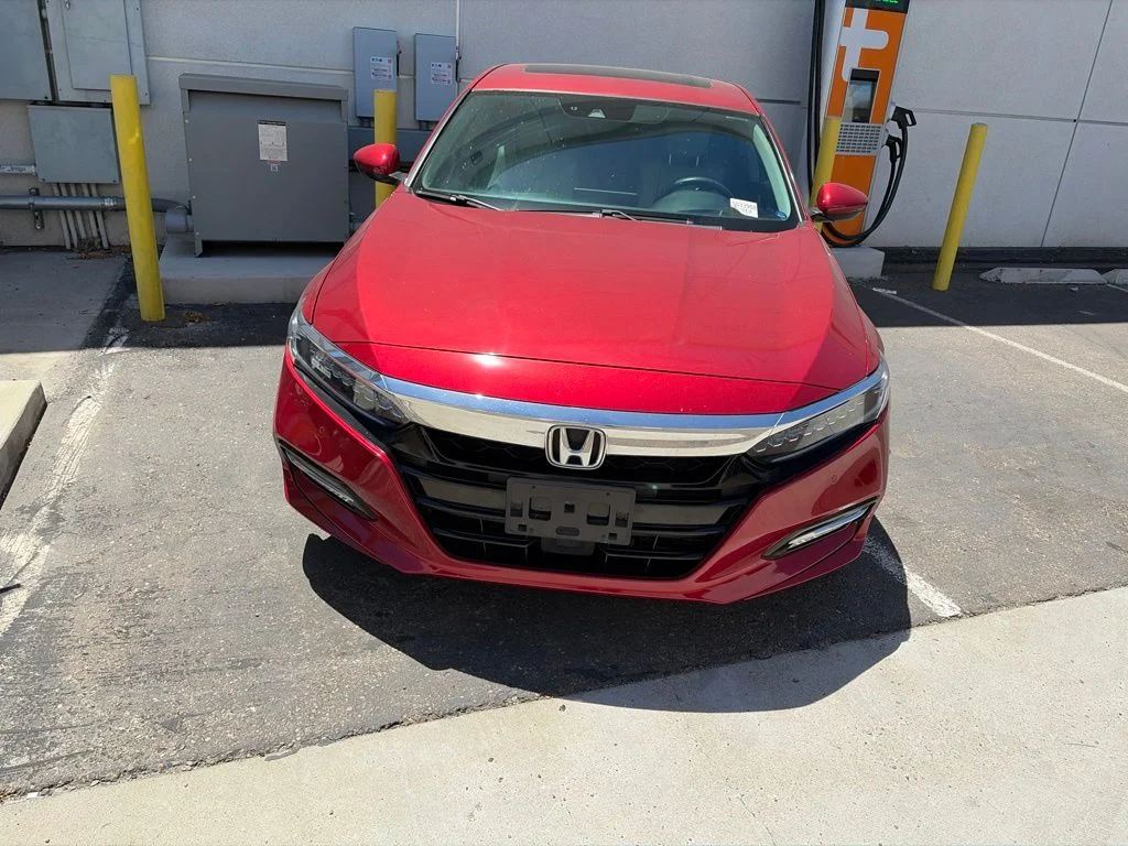 Used 2018 Red Honda Touring image 24