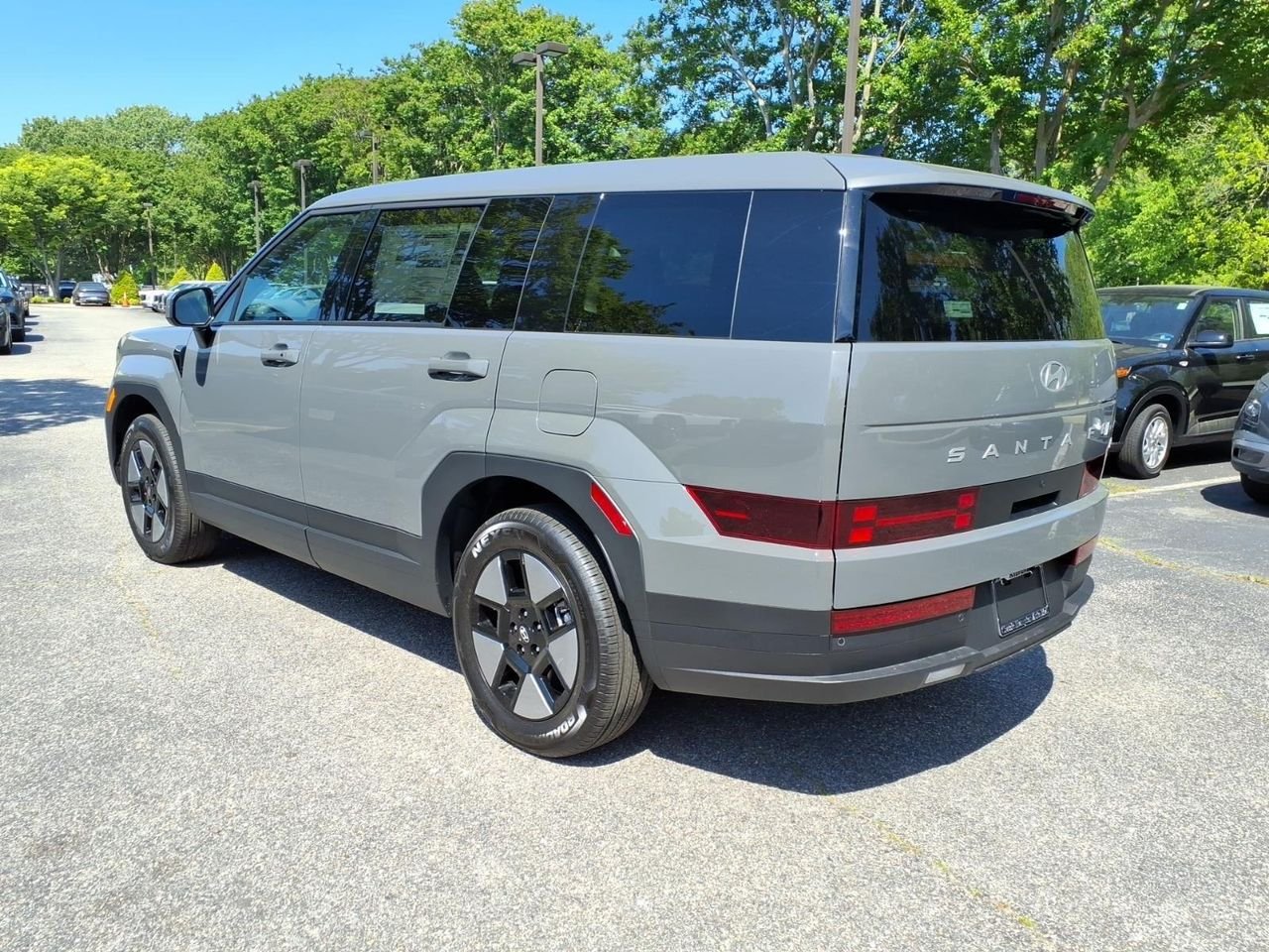 New 2026 Hampton Gray Hyundai SE image 8