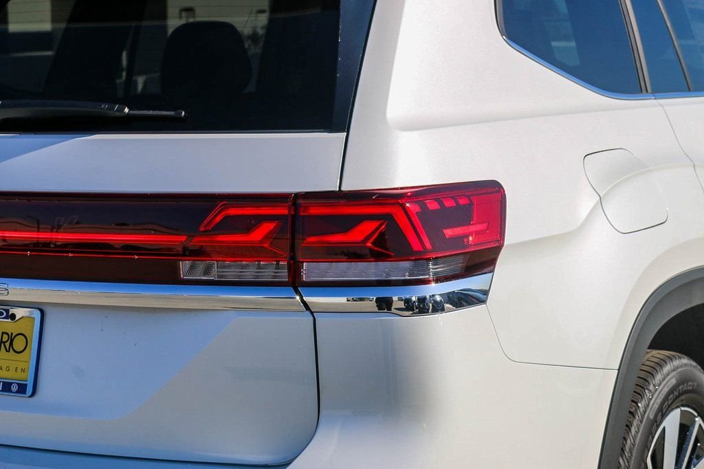 2026 Volkswagen Atlas SE w/Tech - Photo 10