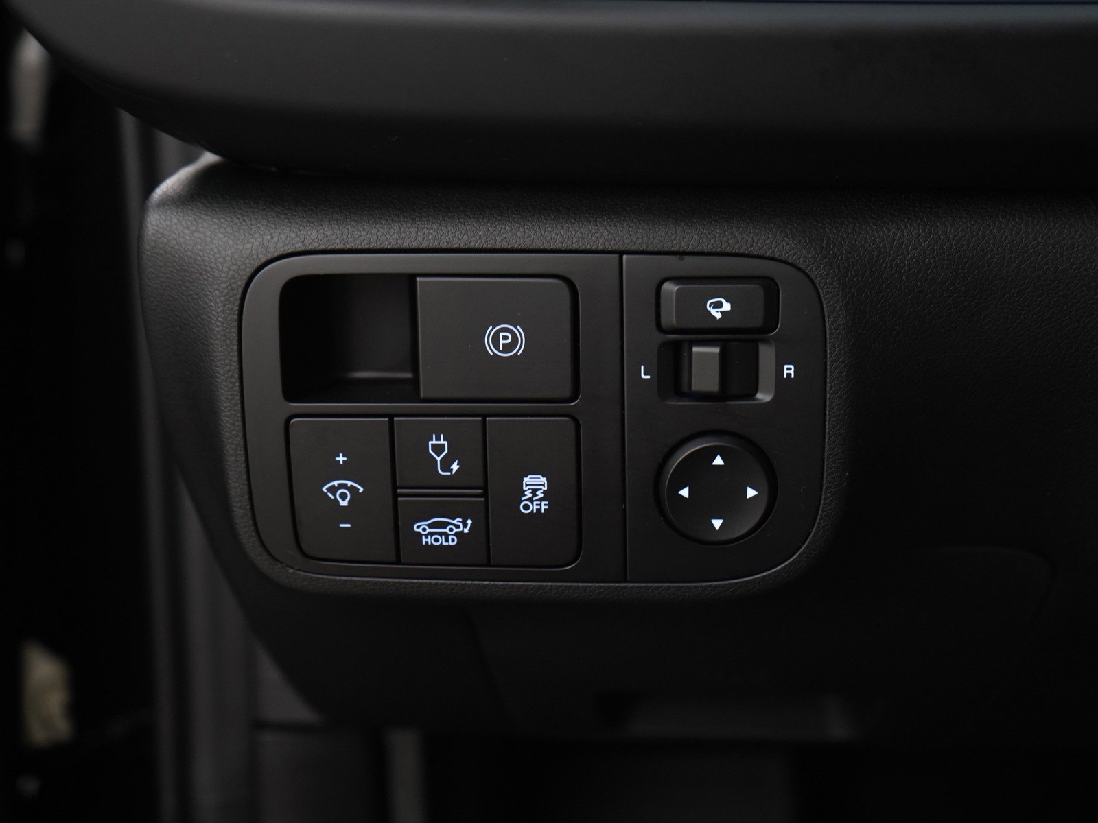 Certified Used 2023 Digital Green Hyundai Limited AWD image 27