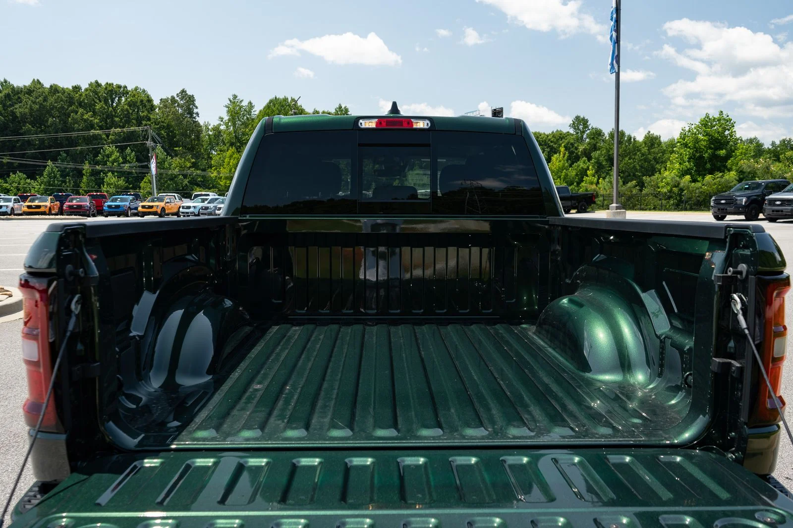 New 2026 Serrano-Green Metallic Exterior Paint RAM Big Horn/Lone Star image 9