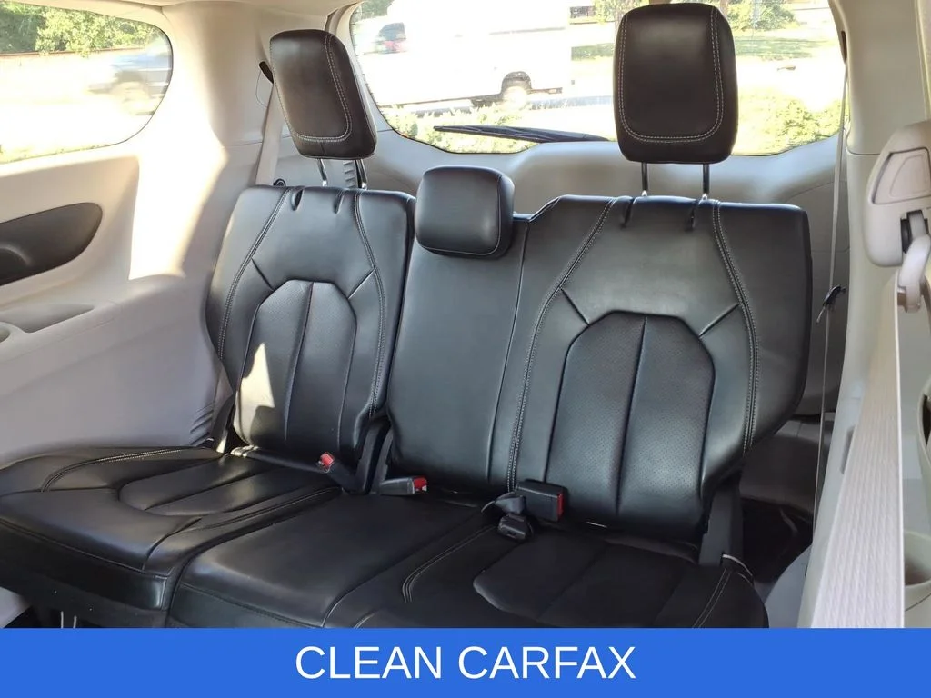Used 2023 White Chrysler Touring L image 6