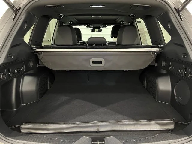 Used 2025 Beige Subaru Limited image 20