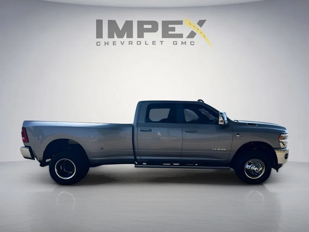 Used 2024  Ram Laramie image 5