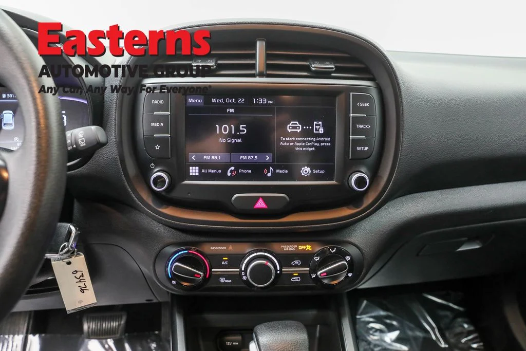 Used 2023 White Kia LX image 12