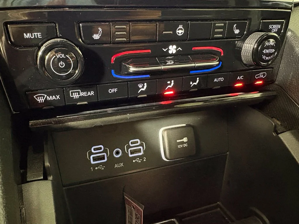 Used 2024 White Jeep 4xe image 31