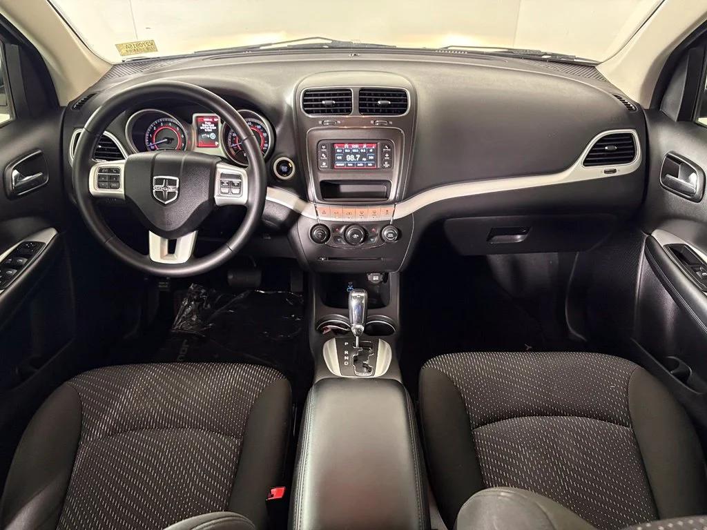 Used 2020 White Dodge SE image 30