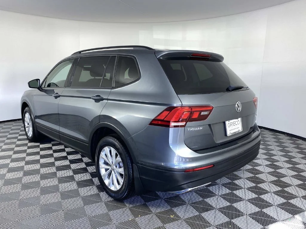 Used 2018 Platinum Gray Metallic Volkswagen 2.0T S image 6