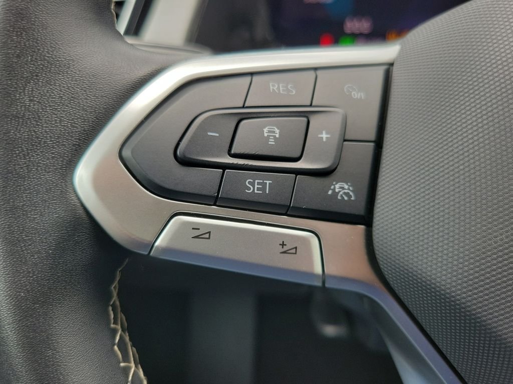 Certified Used 2024  Volkswagen 2.0T SE w/Technology image 22