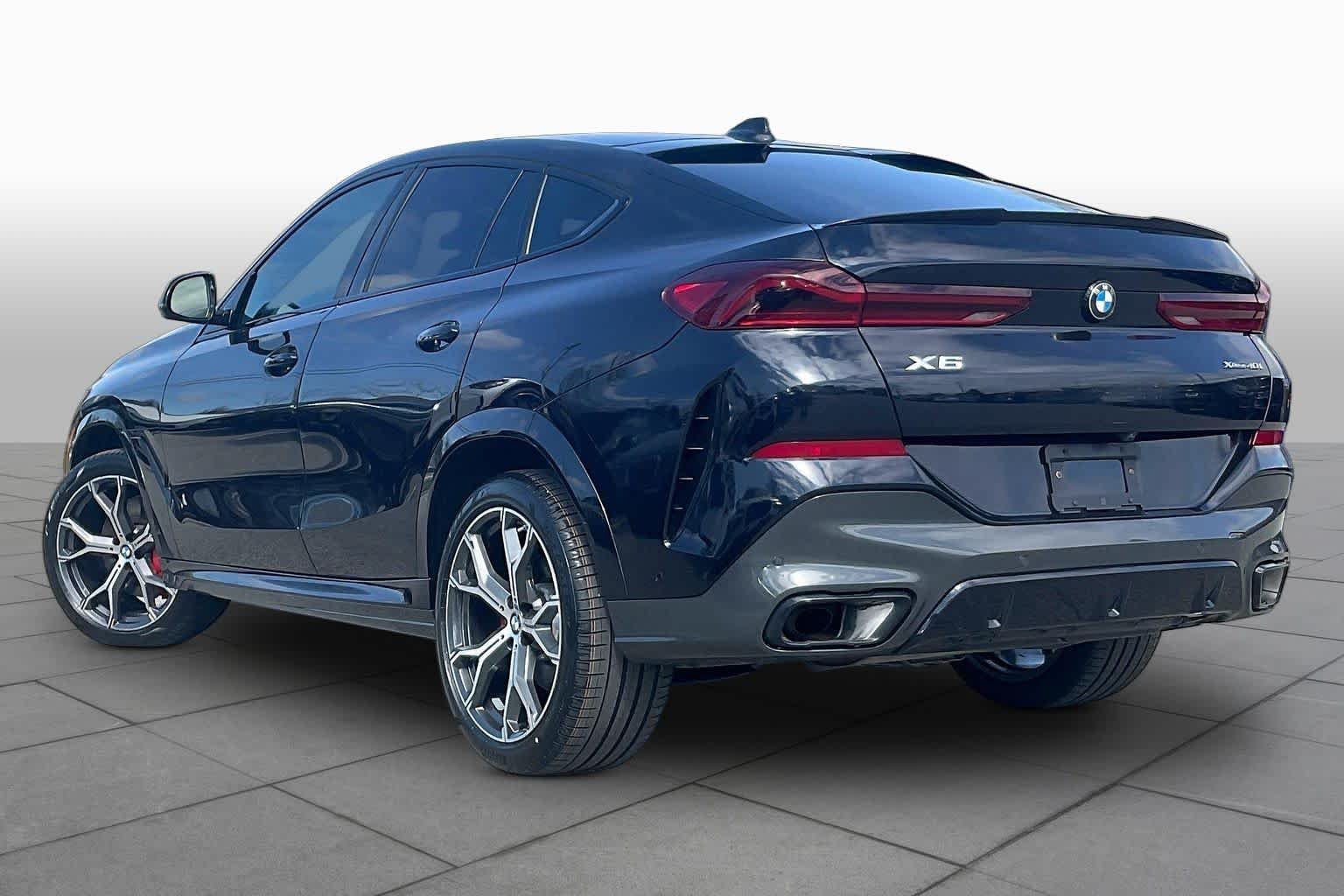Certified Used 2022 Carbon Black Metallic BMW xDrive40i image 11