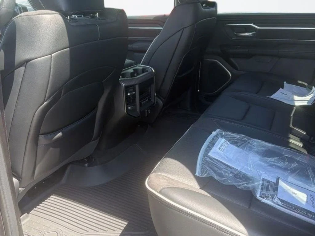 New 2026 Granite Crystal Metallic Clear-Coat Exterior Paint RAM Laramie image 14