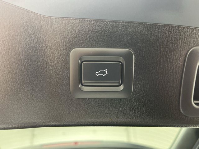 Certified Used 2025 Polymetal Gray Metallic Mazda 2.5 S Carbon Edition image 32