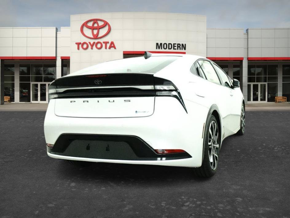 New 2026 Wind Chill Pearl Toyota XSE Premium image 11
